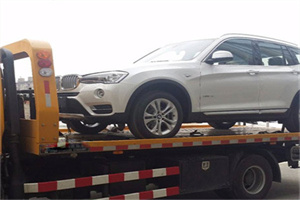 吉隆拖车24小时服务电话